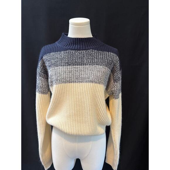 Women’s SHEIN Blue-White Gradient Cropped Turtleneck Sweater Sz L - Picture 1 of 3